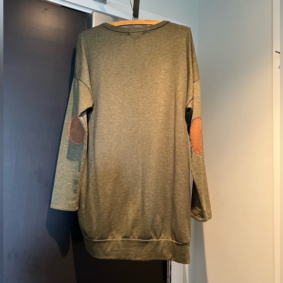 Silver Icing Casual Vibes Sweater - Picture 2 of 4